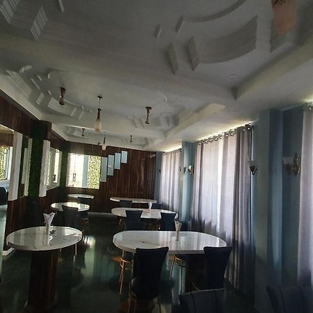 Oyo Hotel Rajshree Akolia Esterno foto