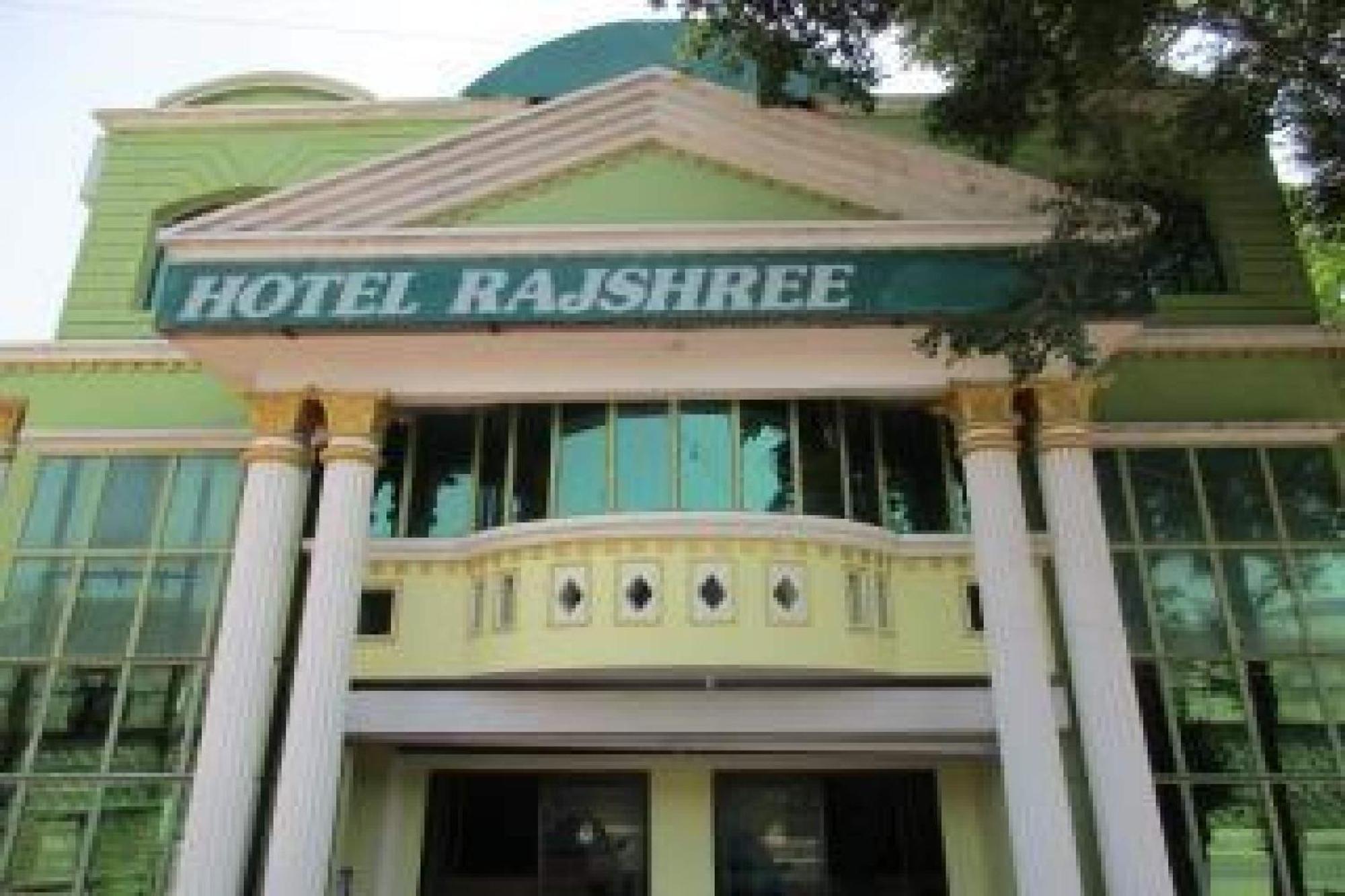 Oyo Hotel Rajshree Akolia Esterno foto